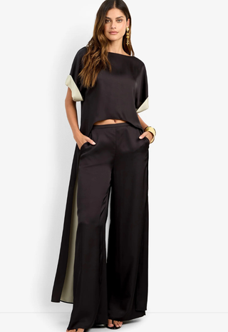 Mattiah Top Almond Black Trina Turk