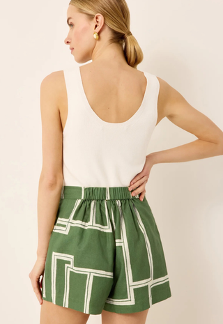 Blanche Short Court Marie Oliver