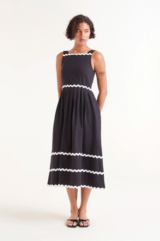 Black Picunela Midi Dress Compañía Fantastica