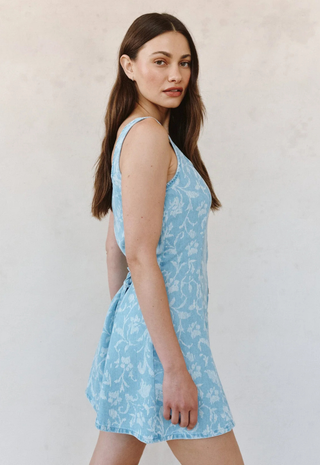 Sleeveless Button Front Fitted Dress Vintage Fleur Denim - Bella Dahl Monkee's of Georgetown Sleeveless Button Front Fitted Dress Vintage Fleur Denim - Bella Dahl Monkee's of Georgetown