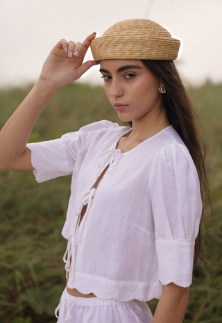 Scalloped Top White Sister NY