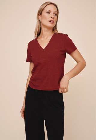 V-Neck Tee Deep Crimson Bella Dahl